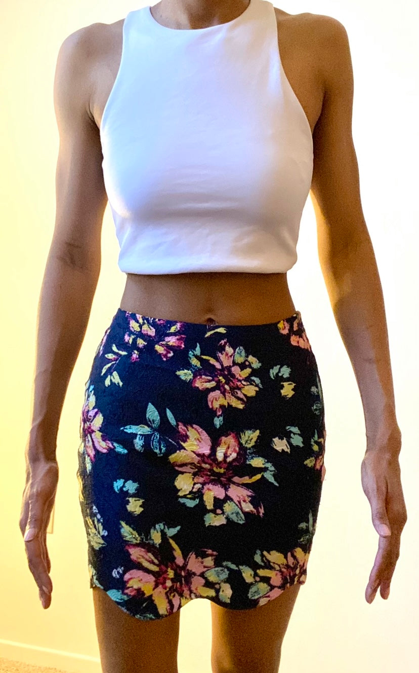 Scalloped Floral Skirt (Size M)